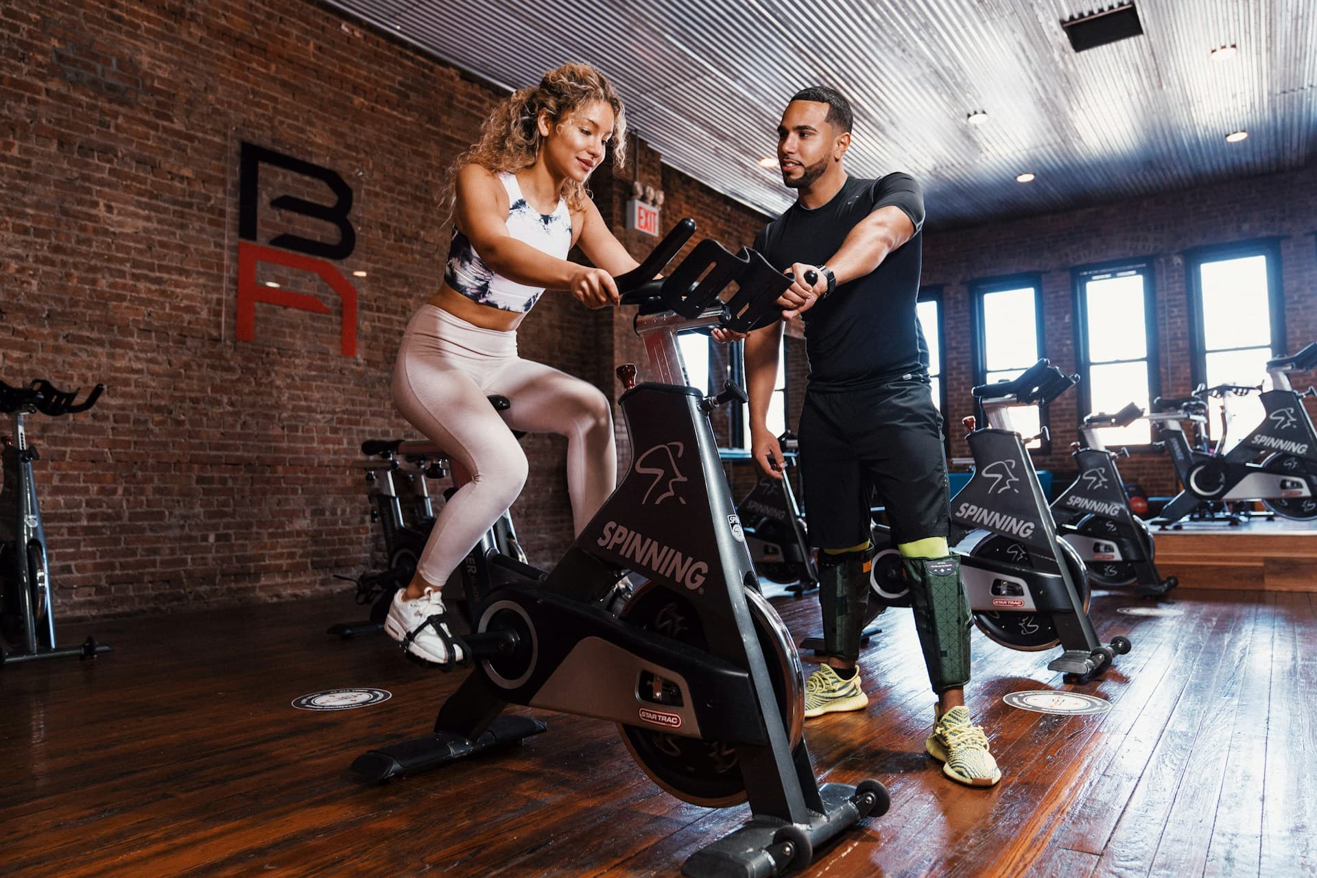 An APX Velocity coach leading a group fitness class in Menlo Park